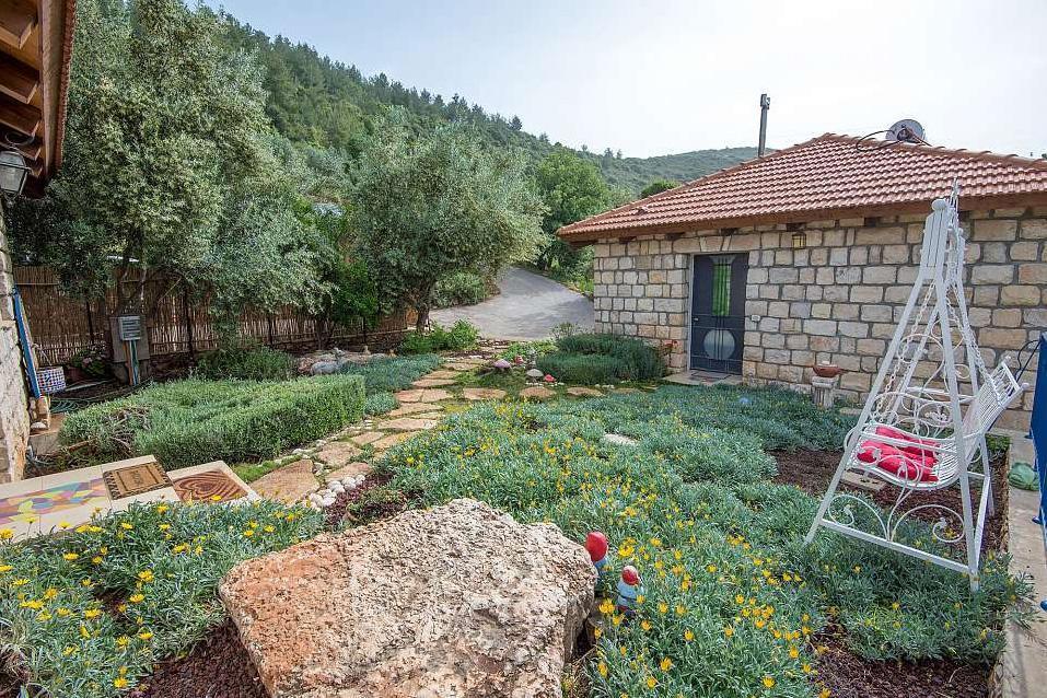 The Sound Of The Flute Bed & Breakfast Amirim Exterior photo
